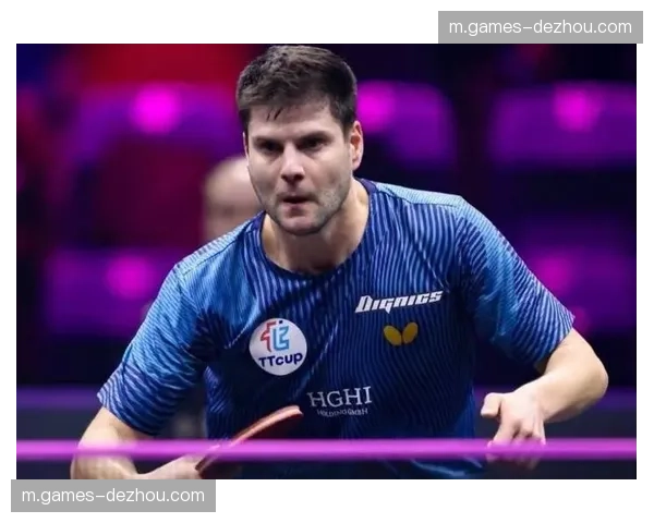 奥恰洛夫反手技术扎实 德国老将经验丰富擅长控制比赛